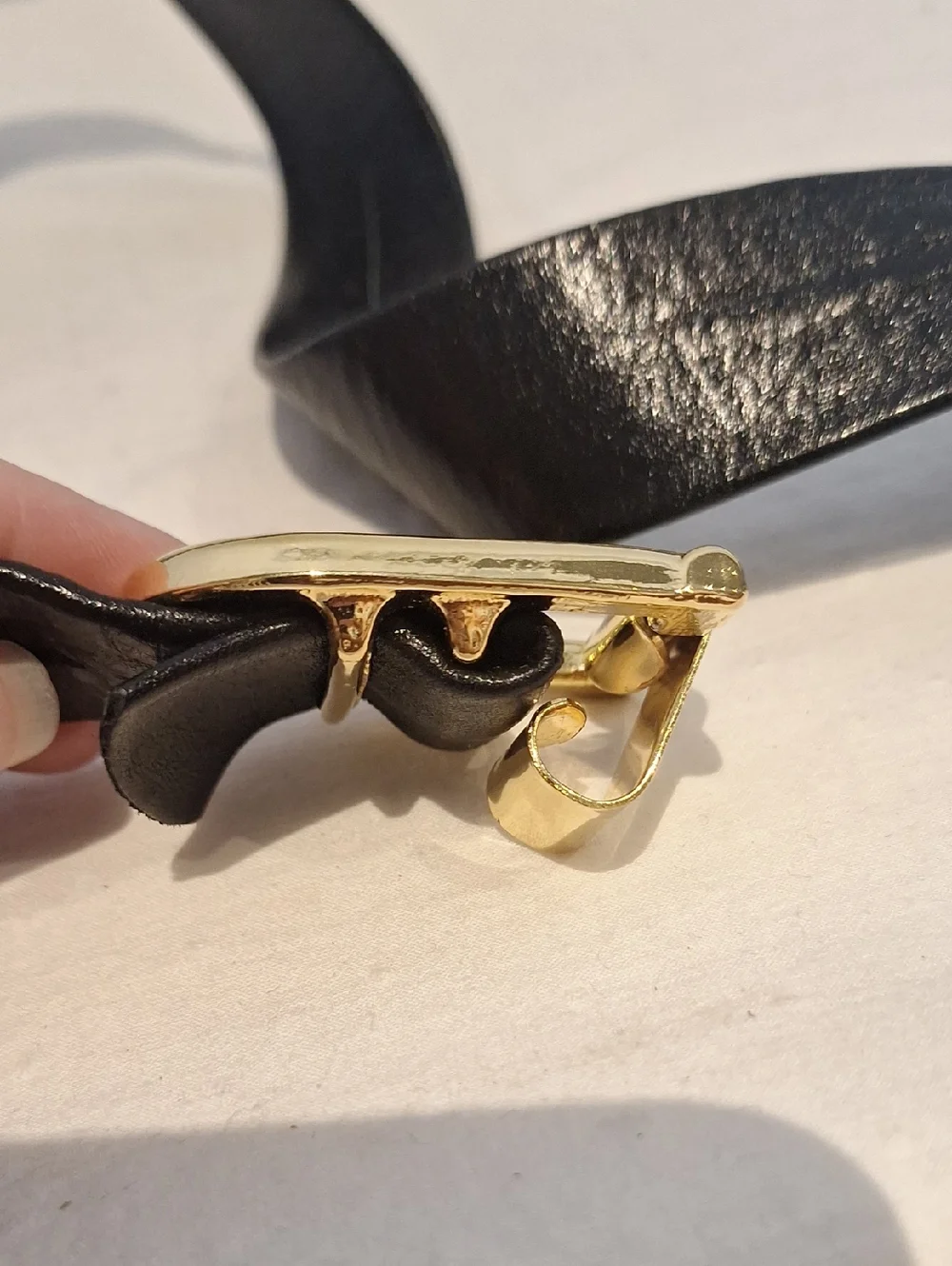 Vintage Elegant Black Leather Women's Belt with Gold Interlock Buckle